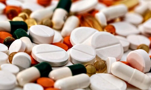 What does a dramamine pill look like humans